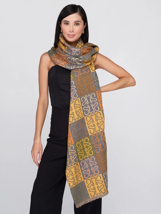 Палантин женский двусторонний с авторским принтом