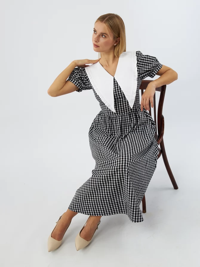 Платьеиз хлопка с большим контрастным воротником OD-935-1 клетка ч/б