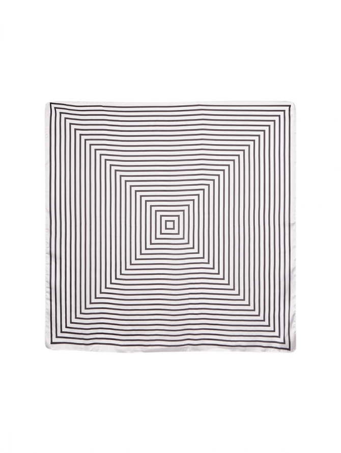 Платок с диагональным полосатым принтом