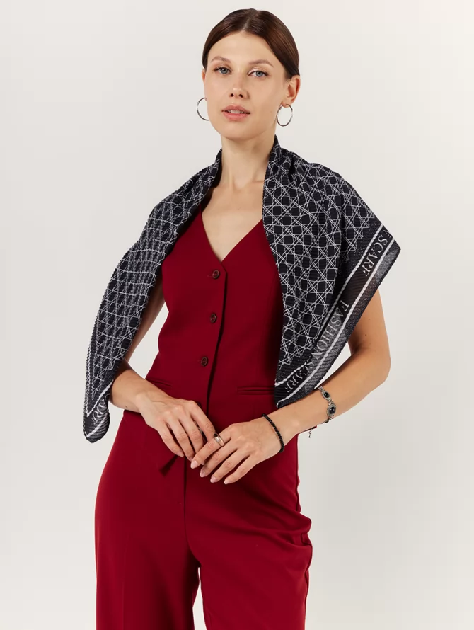 Платок двусторонний с геометрическим принтом и надписью FASHION SCARF