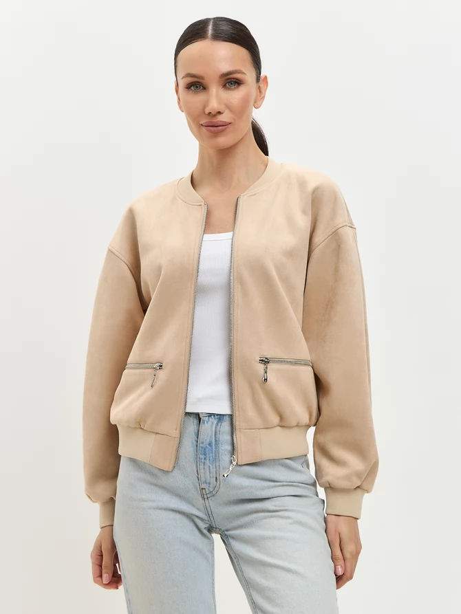 Бомбер из замши бежевый