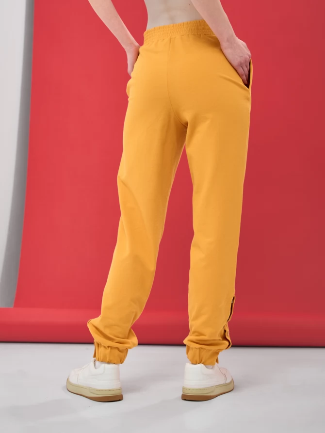 Брюки на кнопках