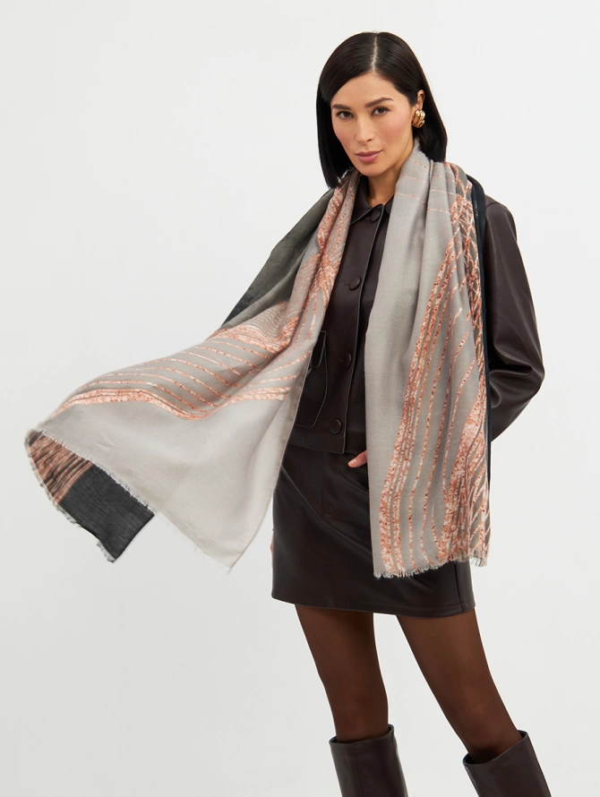 Палантин двусторонний с абстрактным узором