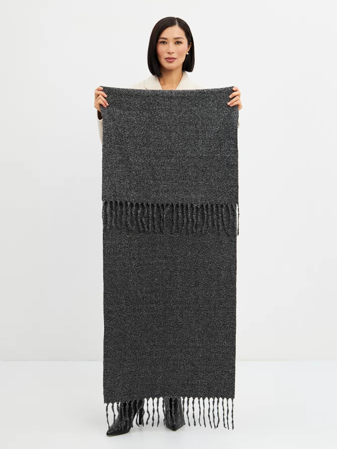 Палантин женский двусторонний однотонный с бахромой