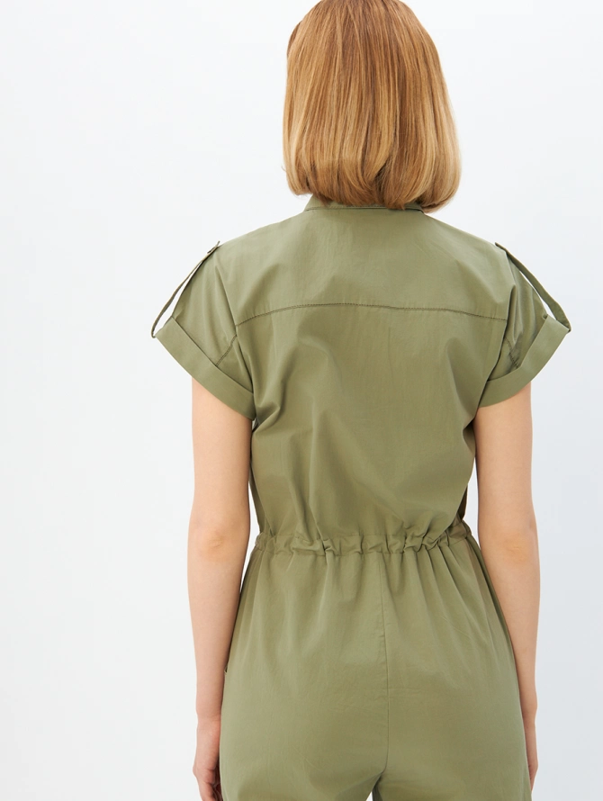 Комбинезон в стиле сафари с кнопками на рукавах