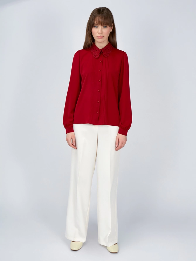 Блузка с кружевным воротником и защипами, бордовая