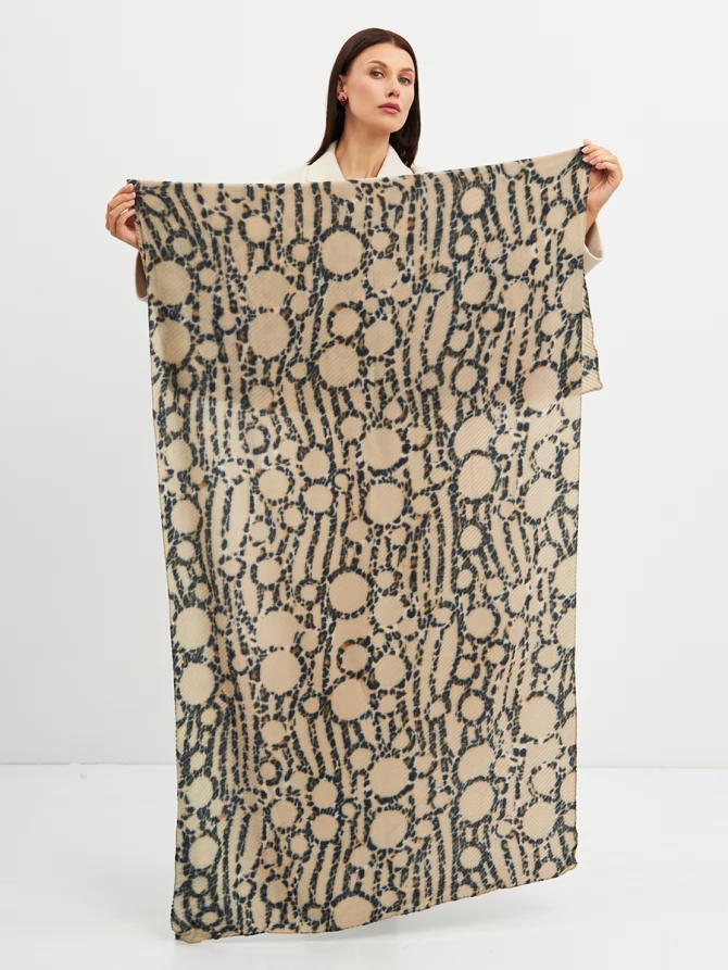 Палантин женский двусторонний с жатой фактурой и узором