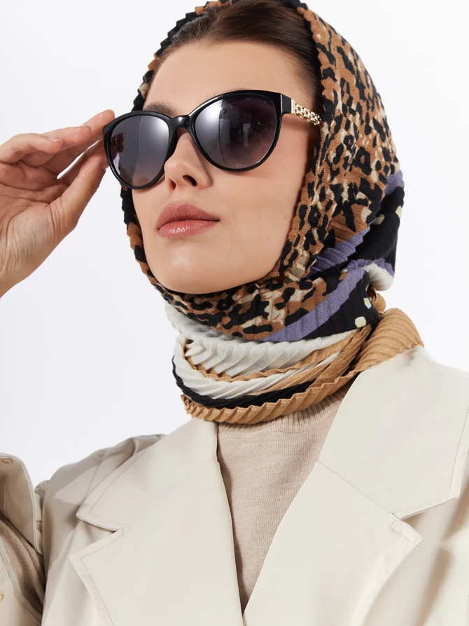 Платок женский жатый двусторонний с анималистичным и графическим принтом GR-855-2