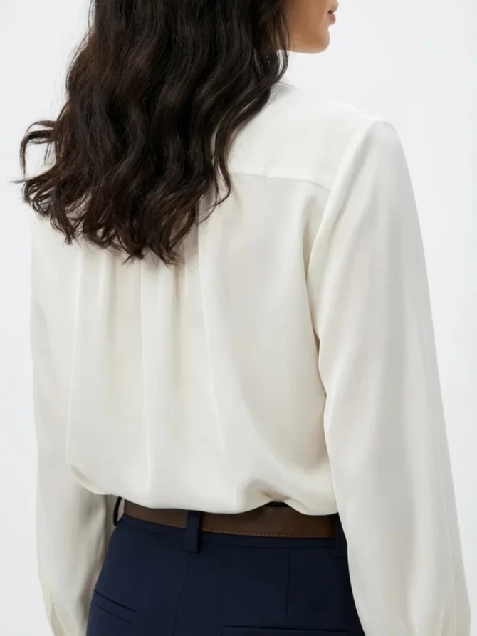 Блузка со сборкой и съемной пуговицей OD-971-1 белая