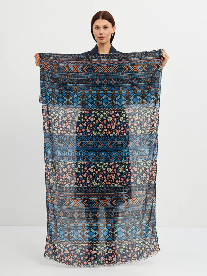 Палантин женский с этническим и цветочным узором