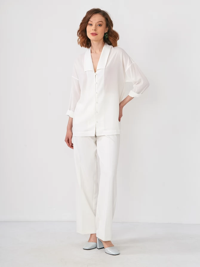 Белая блузка из шифона с воротником-апаш