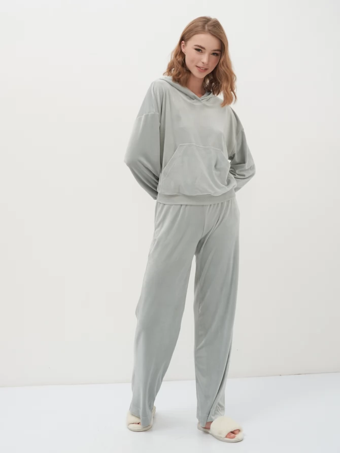 Худи из велюра оверсайз укороченное