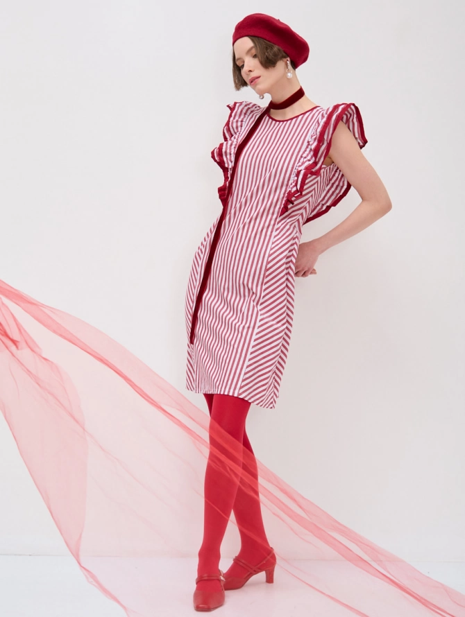 Платье с рюшами