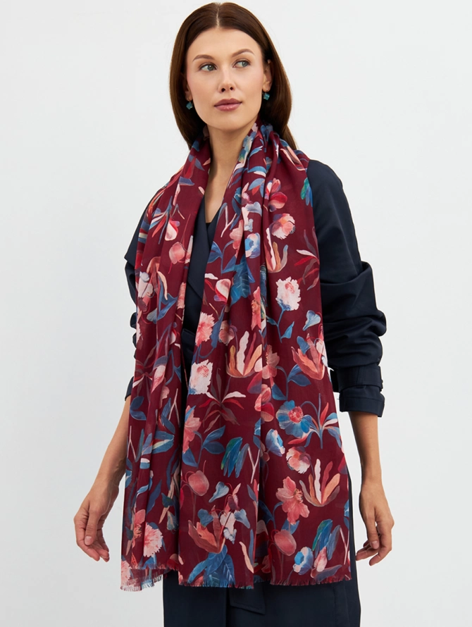 Палантин женский с флоральным принтом и бахромой
