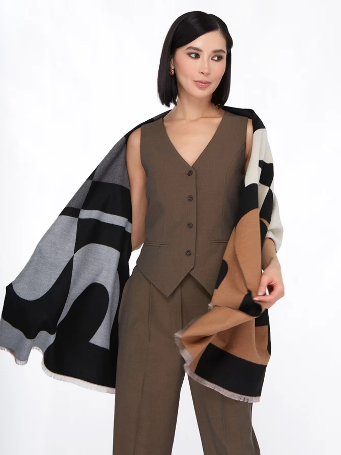 Палантин женский с геометрическим принтом