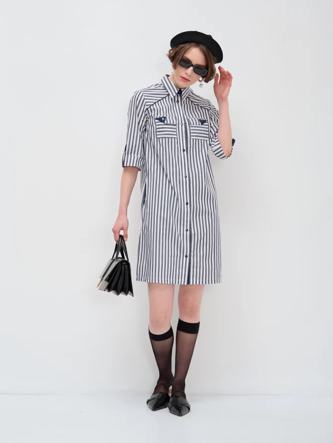 Платье-рубашка прямого силуэта с контрастными вставками