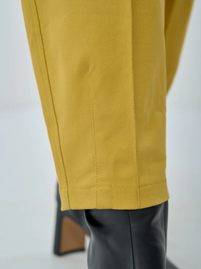 Брюки с простроченной стрелкой