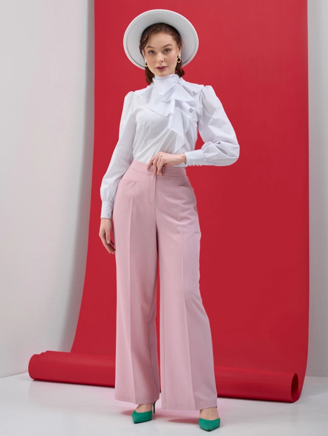 Блузка с жабо