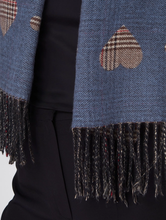 Палантин женский двусторонний с принтом сердца