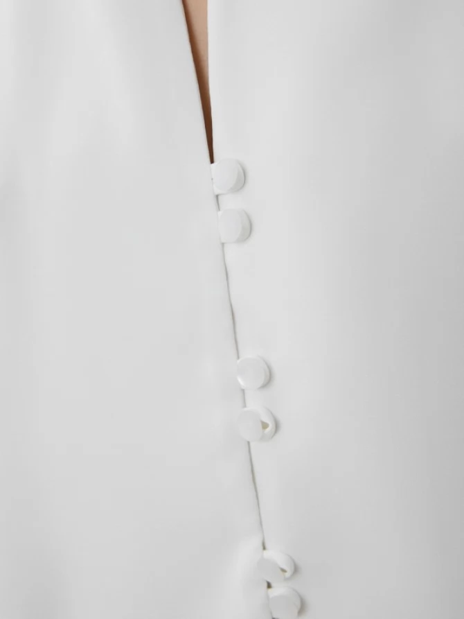 Блуза с V-образным вырезом