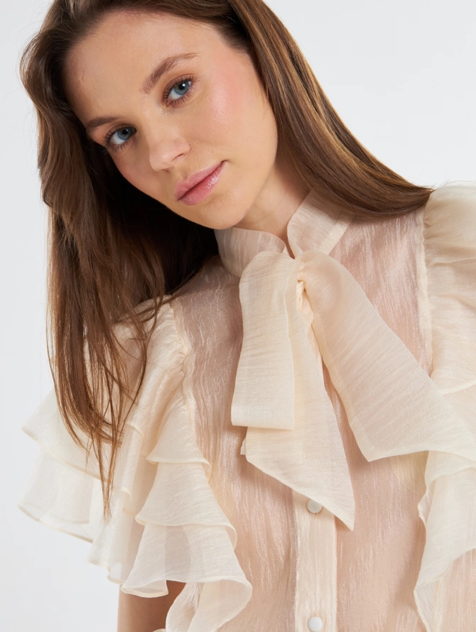 Блузка из органзы с рюшами и бантом OD-929-4 молочный