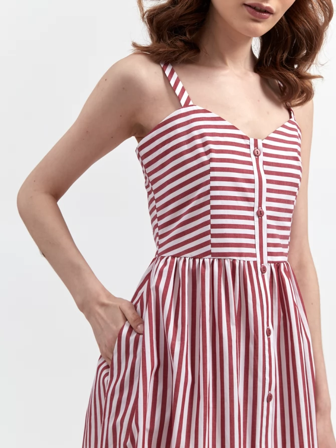 Платье-сарафан из хлопка в полоску с регулируемыми бретелями