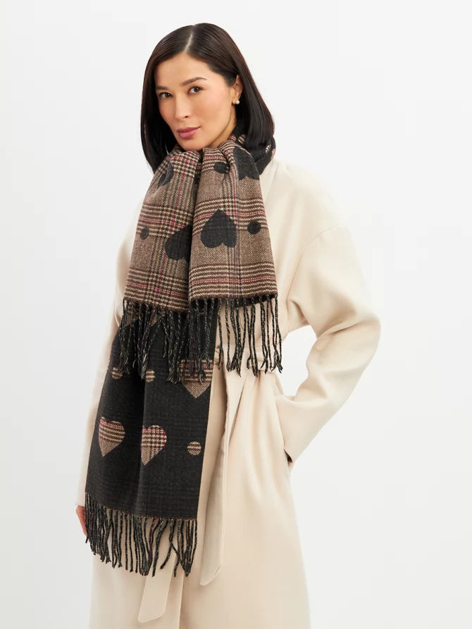 Палантин женский двусторонний с принтом в клетку и сердца