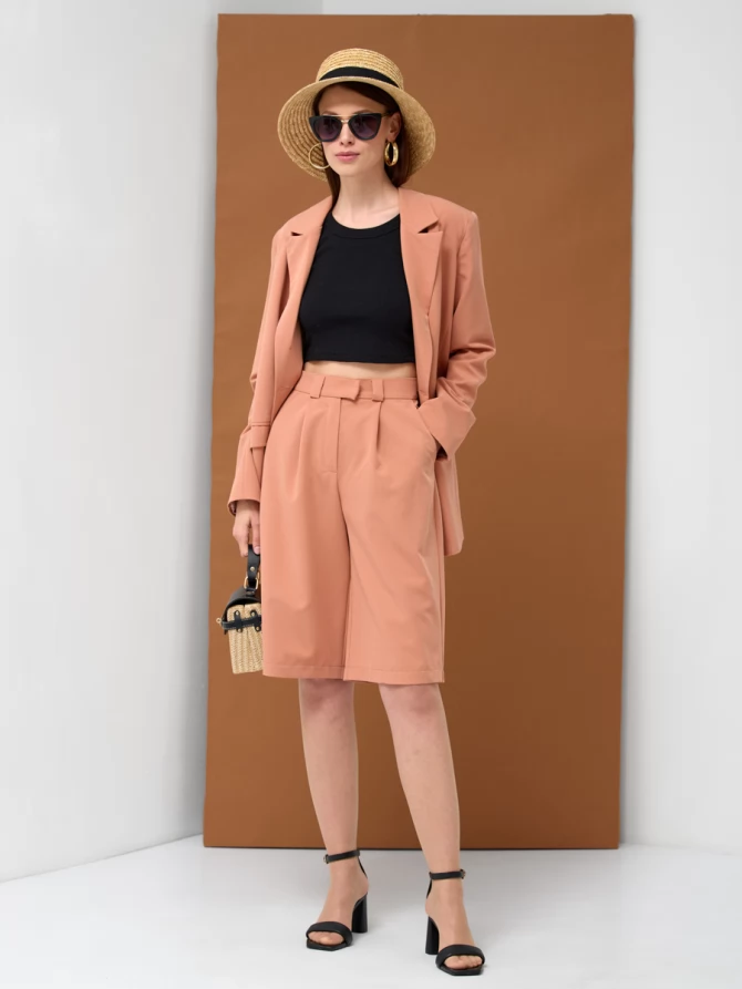 Шорты-бермуды