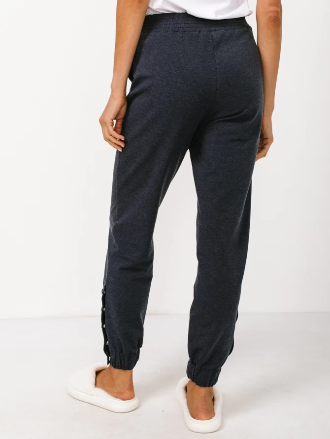 Брюки на кнопках