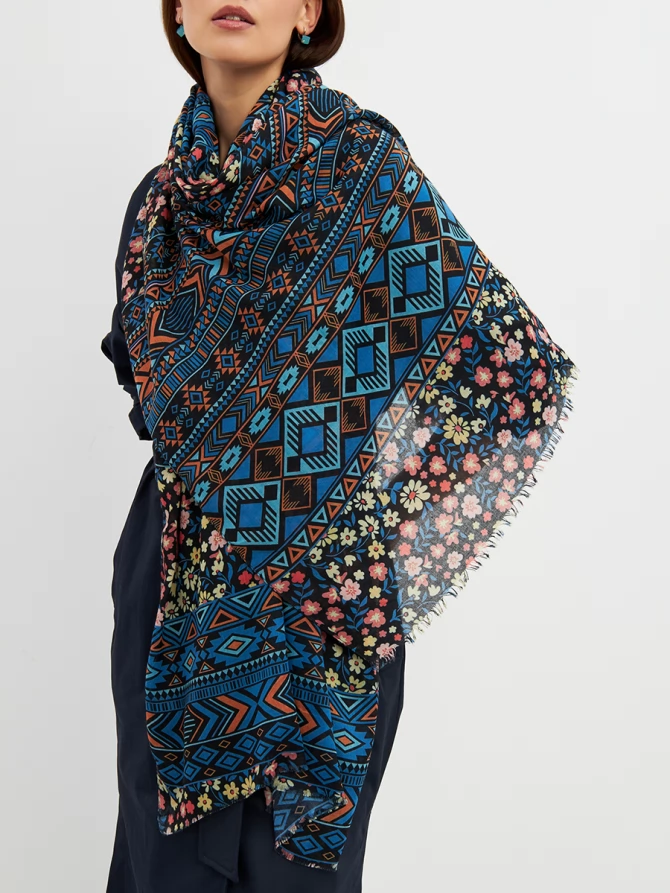 Палантин женский с этническим и цветочным узором