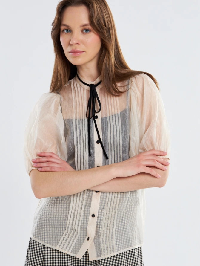 Блузка из органзы с бархатной завязкой и защипами OD-951-1 молочный