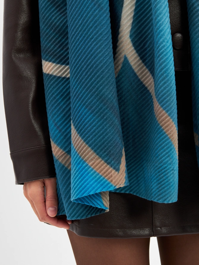 Палантин жатый двусторонний сине-бирюзовый с абстрактным принтом