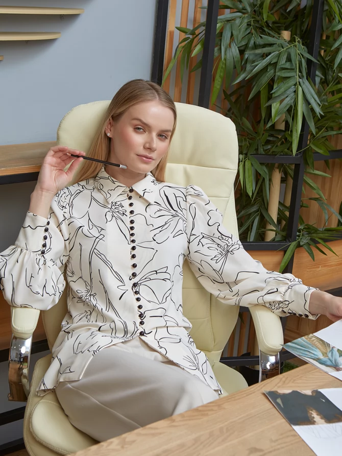 Блузка с принтом OD-639-27 белая черный цветок