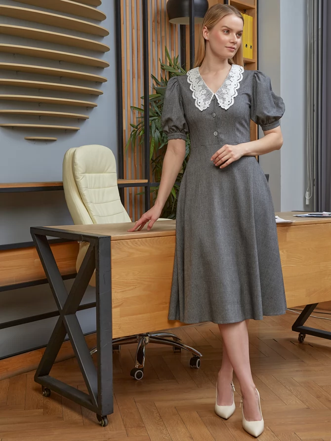 Платье с кружевным воротником  OD-888-1 серый
