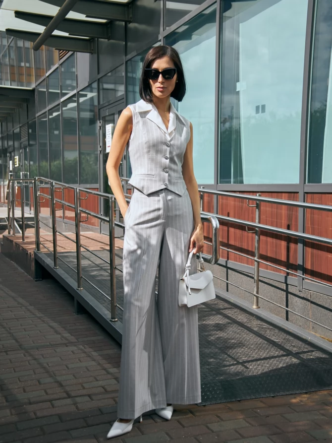 Жилет из костюмной ткани в полоску OD-920-1 серый