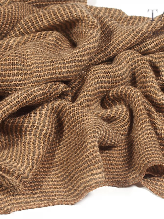 Палантин трикотажный в оттенке Капучино с узором