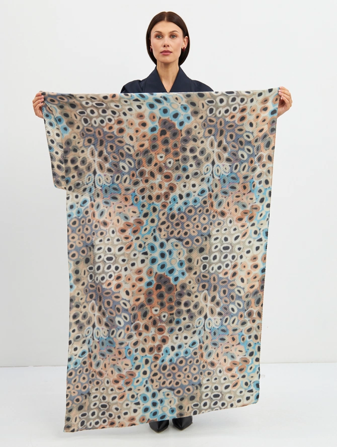 Палантин женский жатый двусторонний с абстрактным принтом