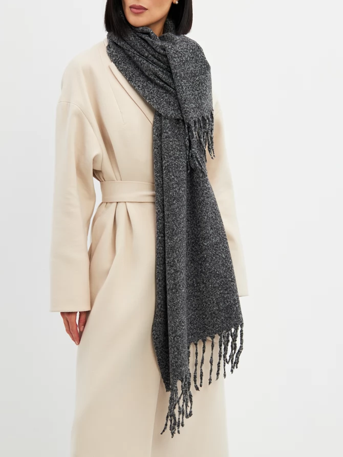 Палантин женский двусторонний однотонный с бахромой