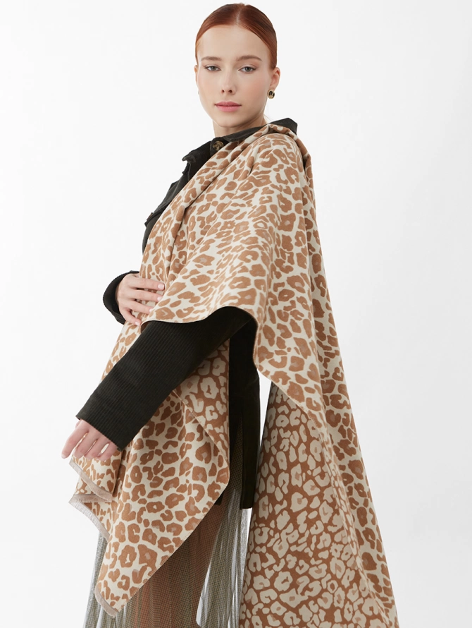 Палантин женский двусторонний с леопардовым принтом