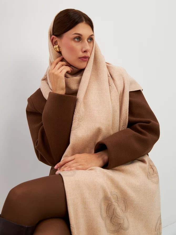 Палантин двусторонний с принтом и бахромой