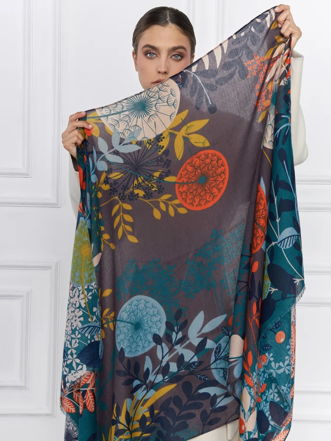 Палантин с двусторонним цветочным принтом