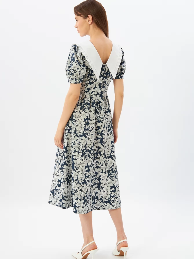 Платье из хлопка с большим контрастным воротником OD-935-4 крупные белые цветы на синем