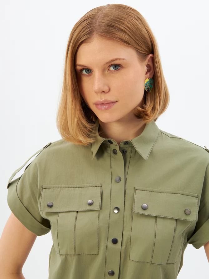 Комбинезон в стиле сафари с кнопками на рукавах