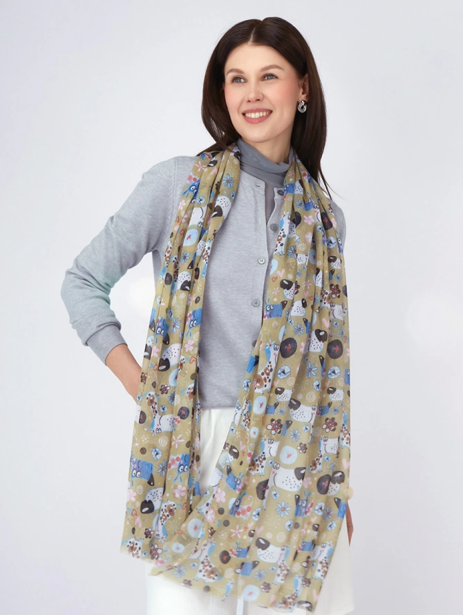 Палантин с игривым принтом животных