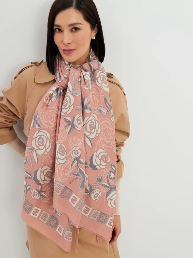 Палантин женский с цветочным принтом и геометрическим узором