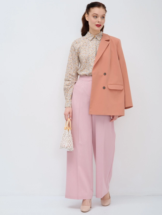 Рубашка с цветочным принтом и контрастной стойкой