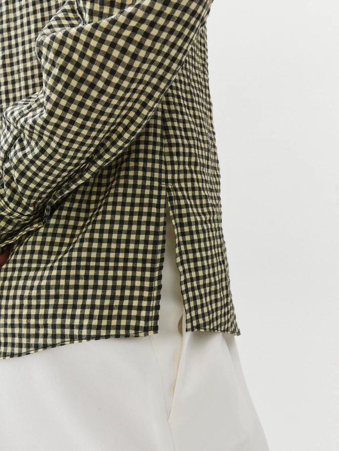 Блузка классическая с контрастной стойкой, черно-желтая клетка