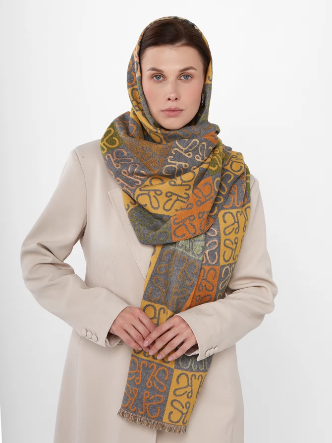 Палантин женский двусторонний с авторским принтом