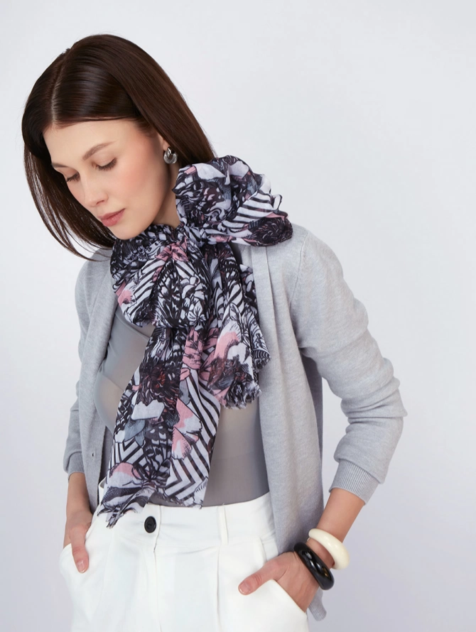 Палантин с арт-деко принтом