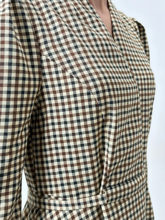 Платье с воротником стойка  OD-885-2 клетка сливочно-коричневая